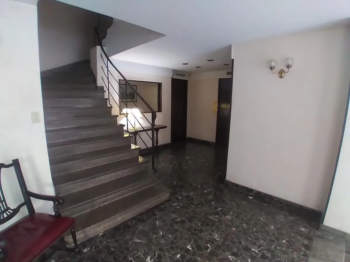Partly furnished two-bedroom flat in Recoleta