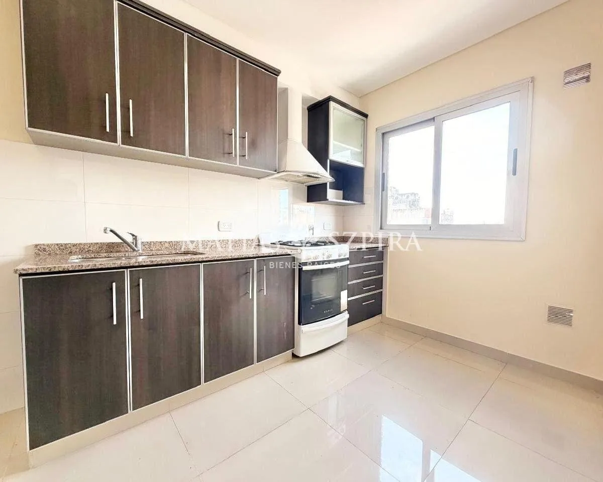 Departamento de 2 ambientes en Castelar Centro