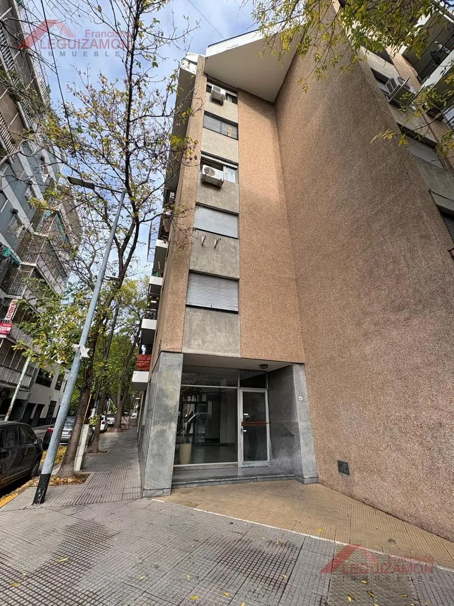 Departamento 2 Ambientes en Alquiler – Floresta – Sobre Av Segurola – Muy Buen Estado