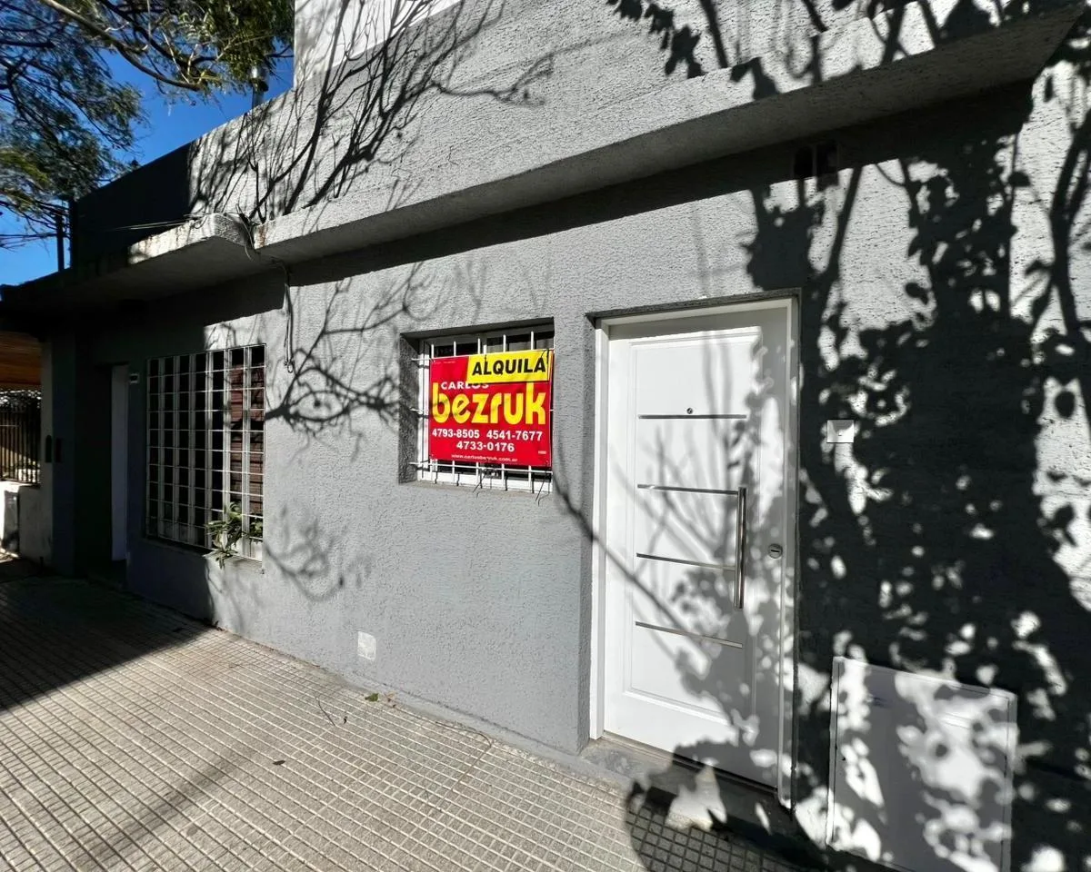 PH 2 Ambientes en Alquiler en Martínez – a m de Av Fleming