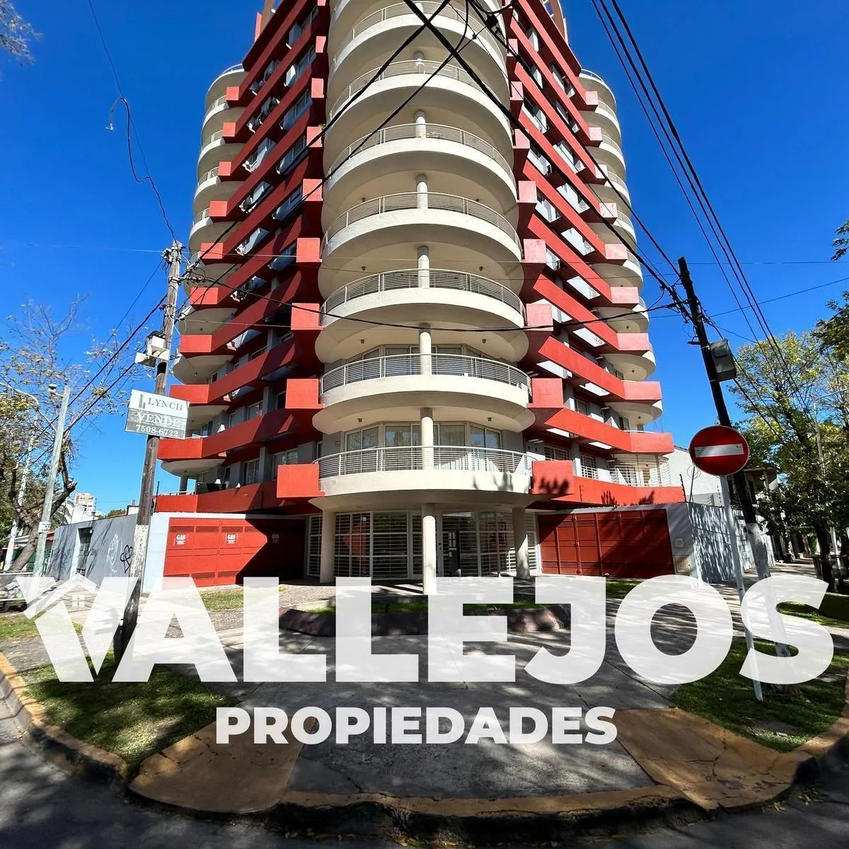 Dpto 3 Amb Amueblado C/ Balcón y Cochera - Monte Grande Alquiler
