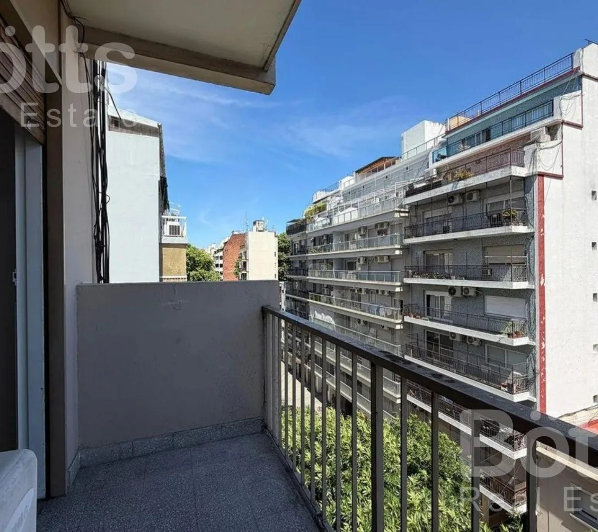 Alquiler, Dto. 2 Ambientes Al Frente con Balcón - Luminoso - Bajas Expensas - Villa del Parque