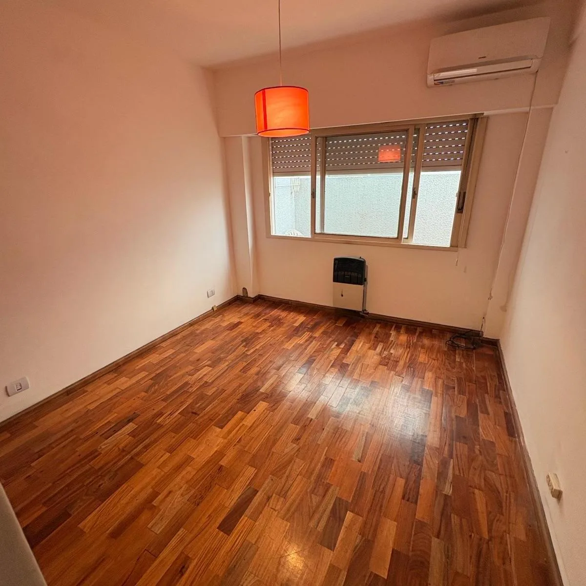 Departamento de 2 ambientes con patio en Martínez