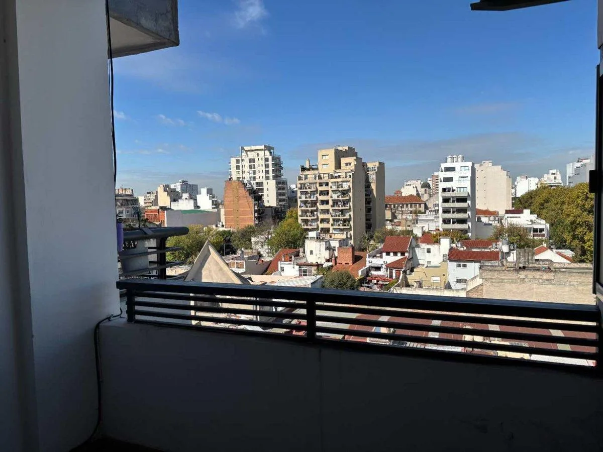 Alquiler Dpto. Monoambiente con Balcon Flores