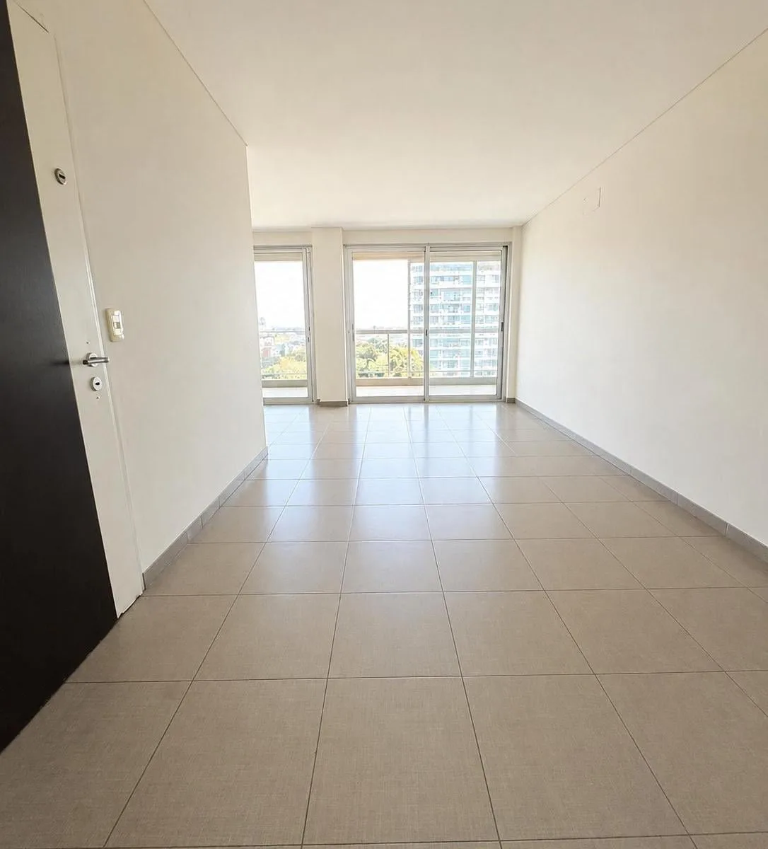 Apartamento de três ambientes com 2 quartos e vaga em Lomas de Zamora