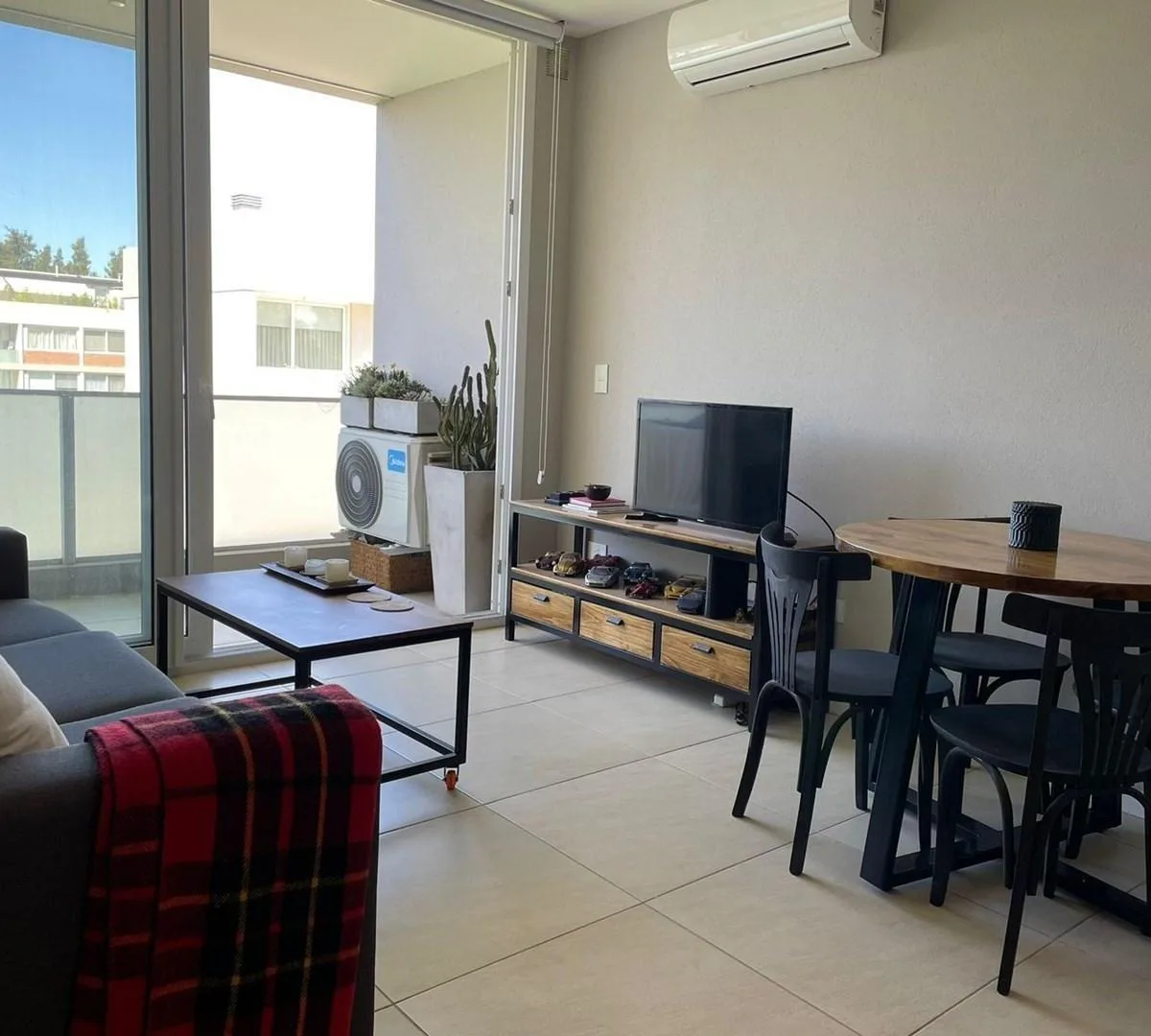 Apartamento de dois ambientes em Tigre