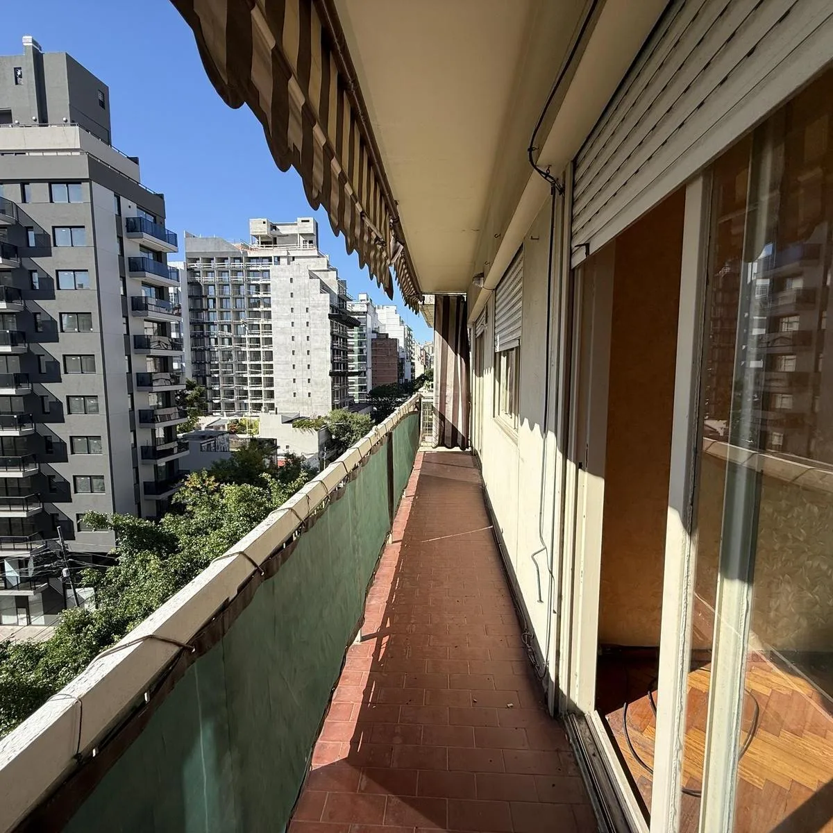 Apartamento de três dormitórios em Núñez