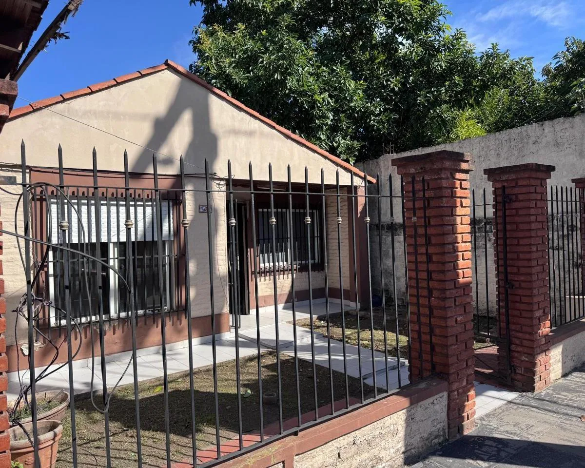 Casa PH al Frente en Alquiler. Ituzaingo Norte