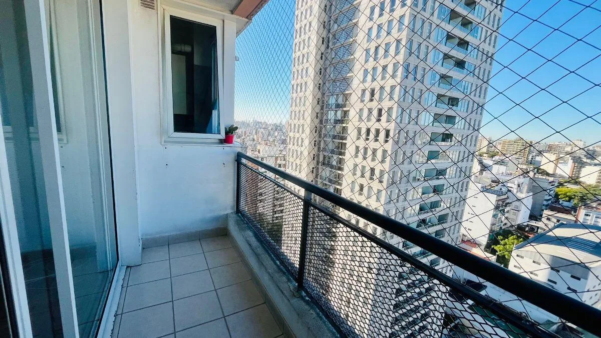 Two-room apartment with balcony in Caballito