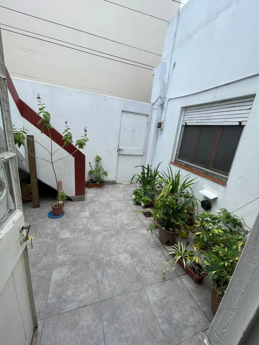 PH en Alquiler de 2 Ambientes con Patio y Terraza - Wilde