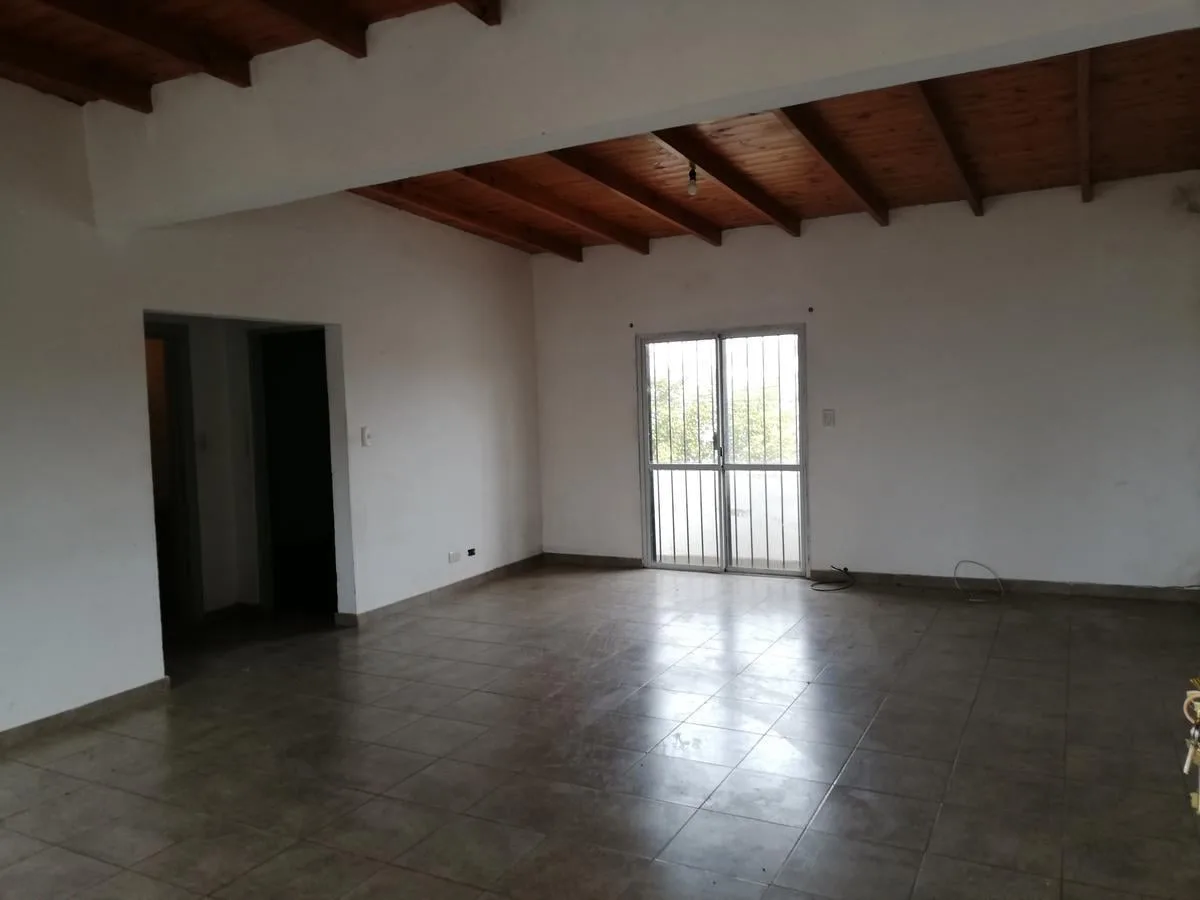 Apartamento com 2 dormitórios em Lanús