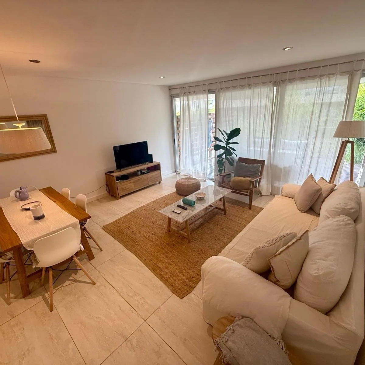 Furnished four-room duplex in Nordelta
