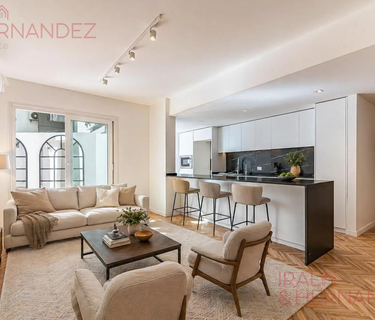 Three-room apartment with private patio in Belgrano Chico
