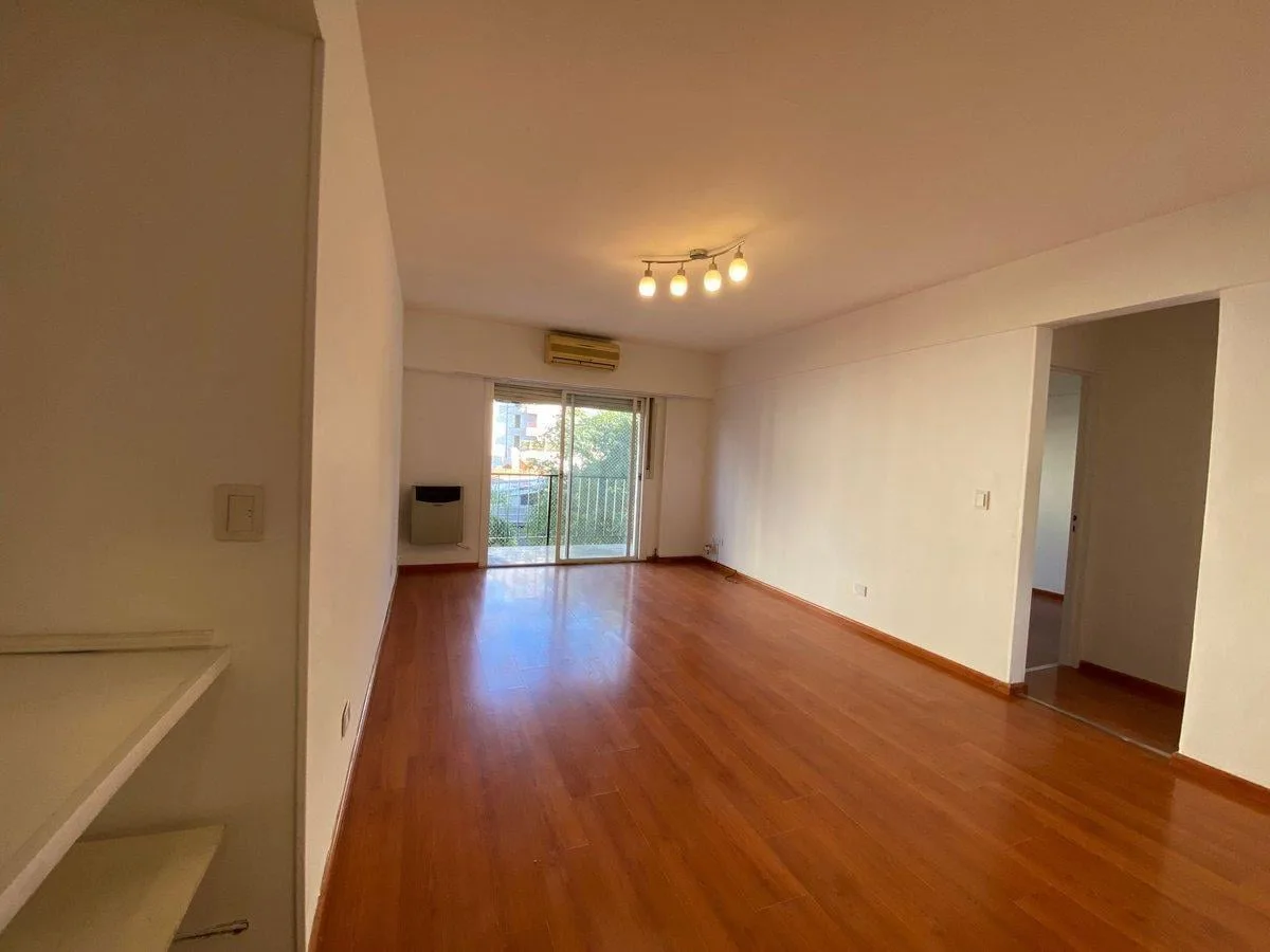 Four-room apartment on Av. Elcano in Colegiales