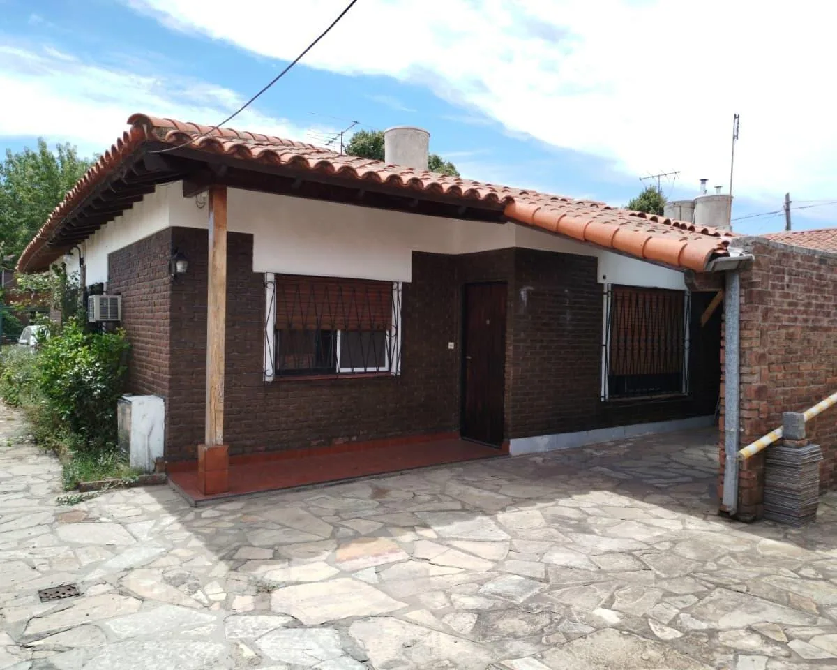 Chalé de três ambientes para alugar em Martínez