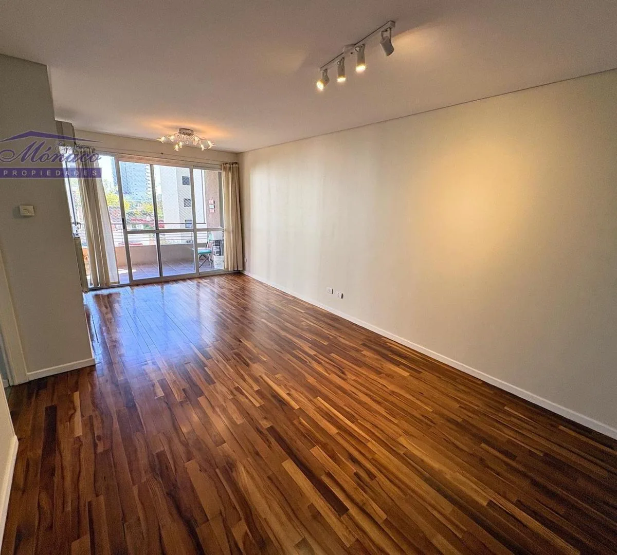 Departamento de 3 ambientes con balcón en Villa Urquiza