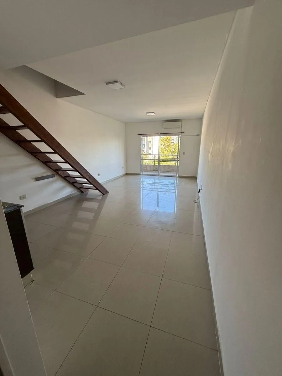 Alquiler – 2 Ambientes Tipo Dúplex con Balcón