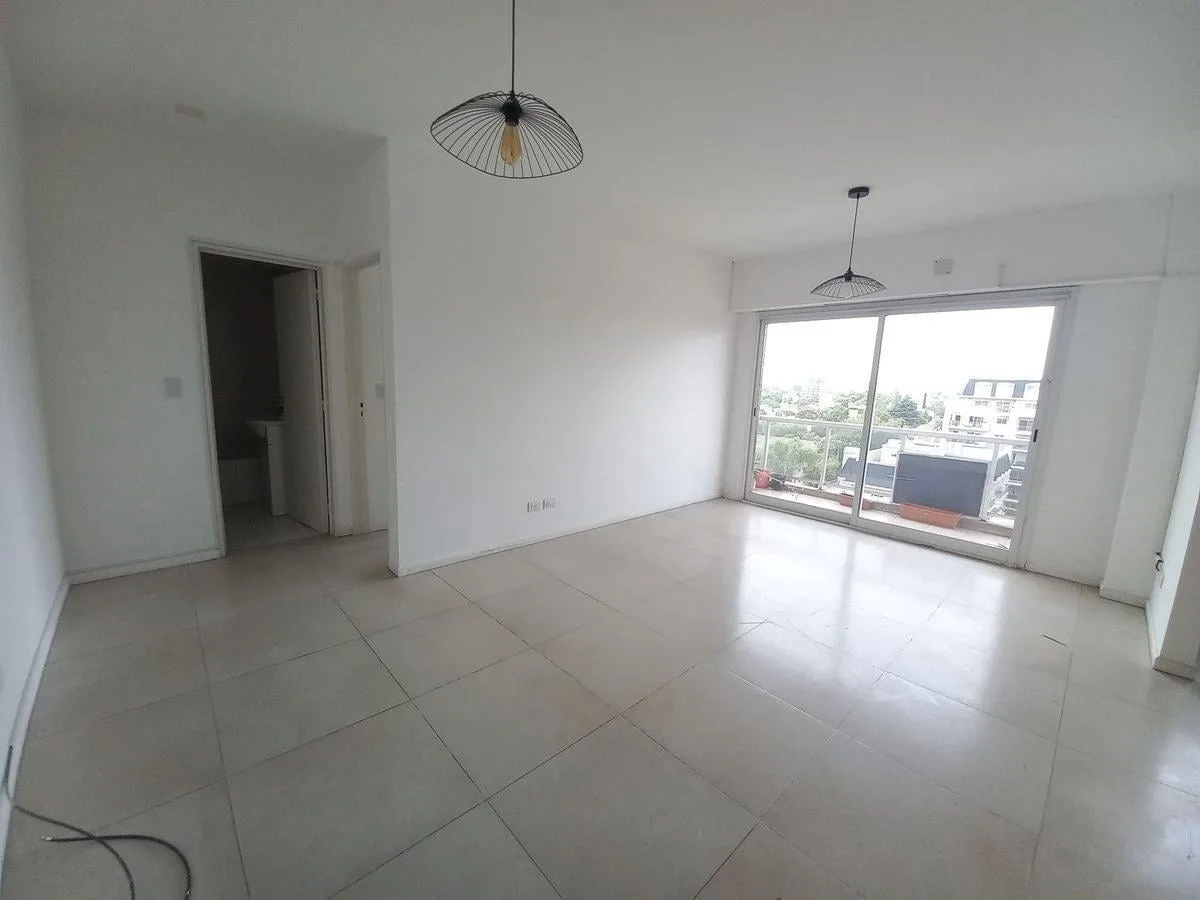 Two-room apartment in Bernal Este