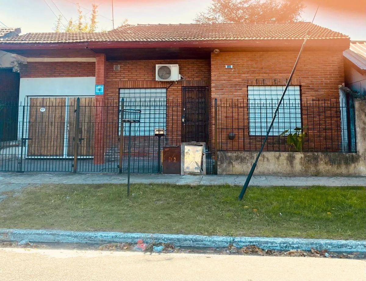 PH de frente com 2 dormitórios em Quilmes