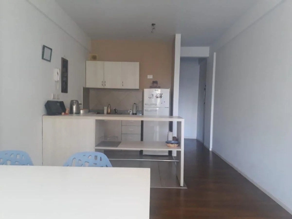 Alquiler Monoambiente con Balcón en Monte Castro