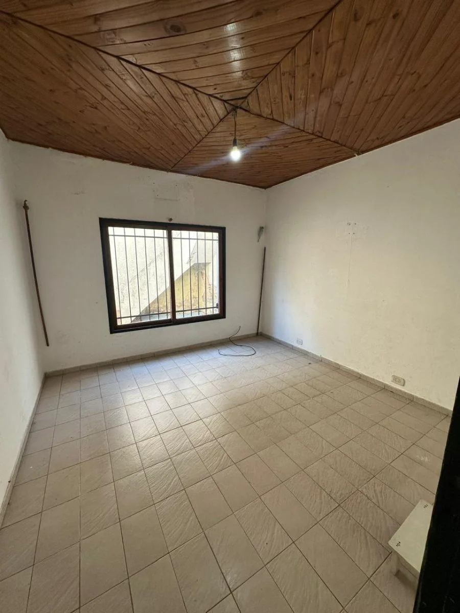 PH Tipo Casa Al Frente en Alquiler en Lanus Este