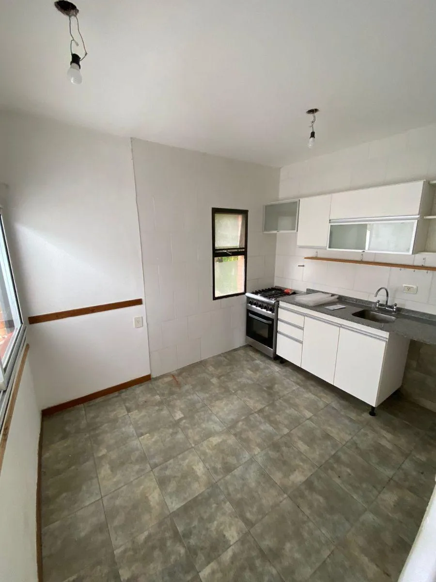 Departamento de 65 m&sup2; con 4 Dorm. en Alquiler en Béccar