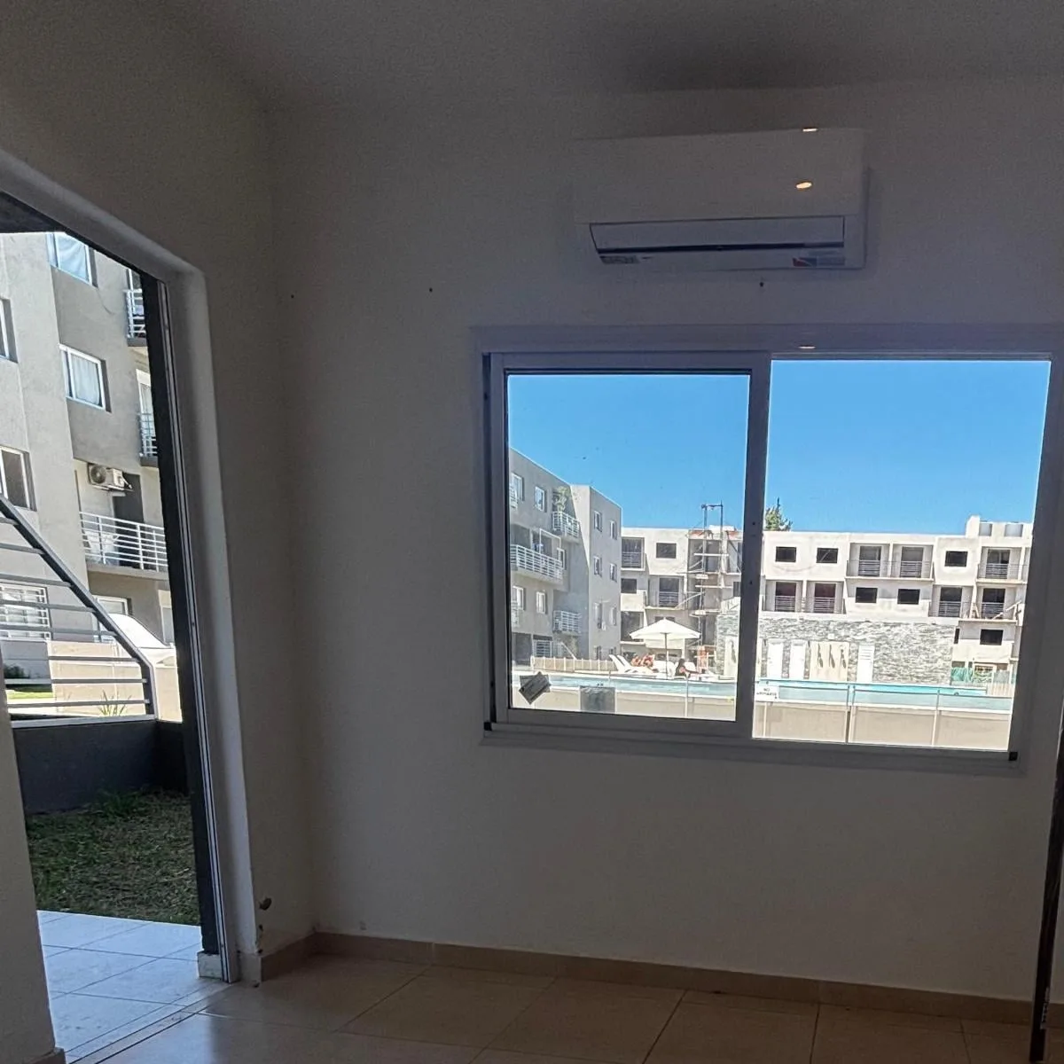 Departamento de 2 ambientes con garage en Moreno