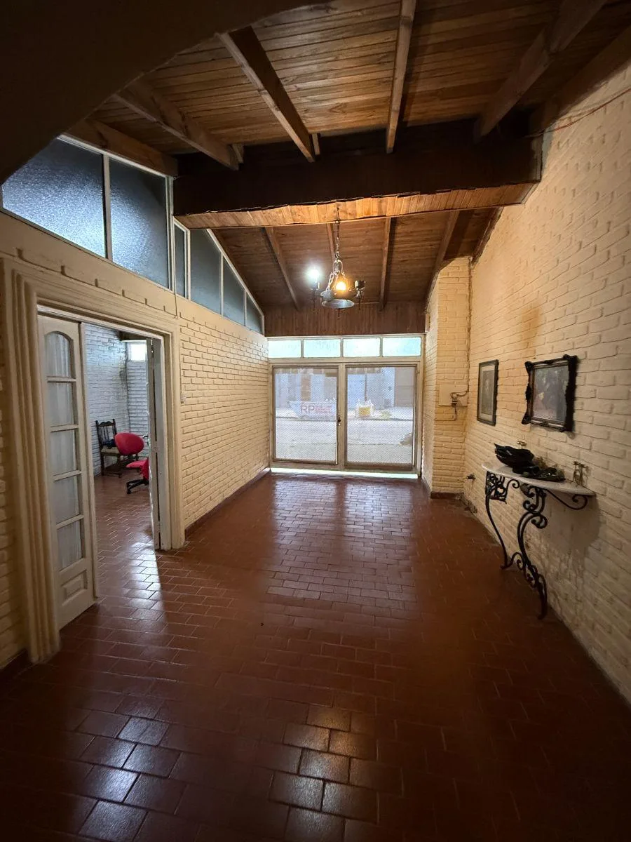 Excelente Casa Tipo PH en Alquiler en Calle 65 Entre 26 y 27 a Una Cuadra del Parque Castelli