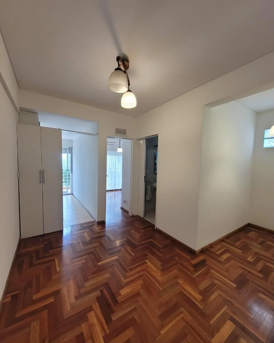! Excelente Depto 2 Ambientes con Balcón en Caballito