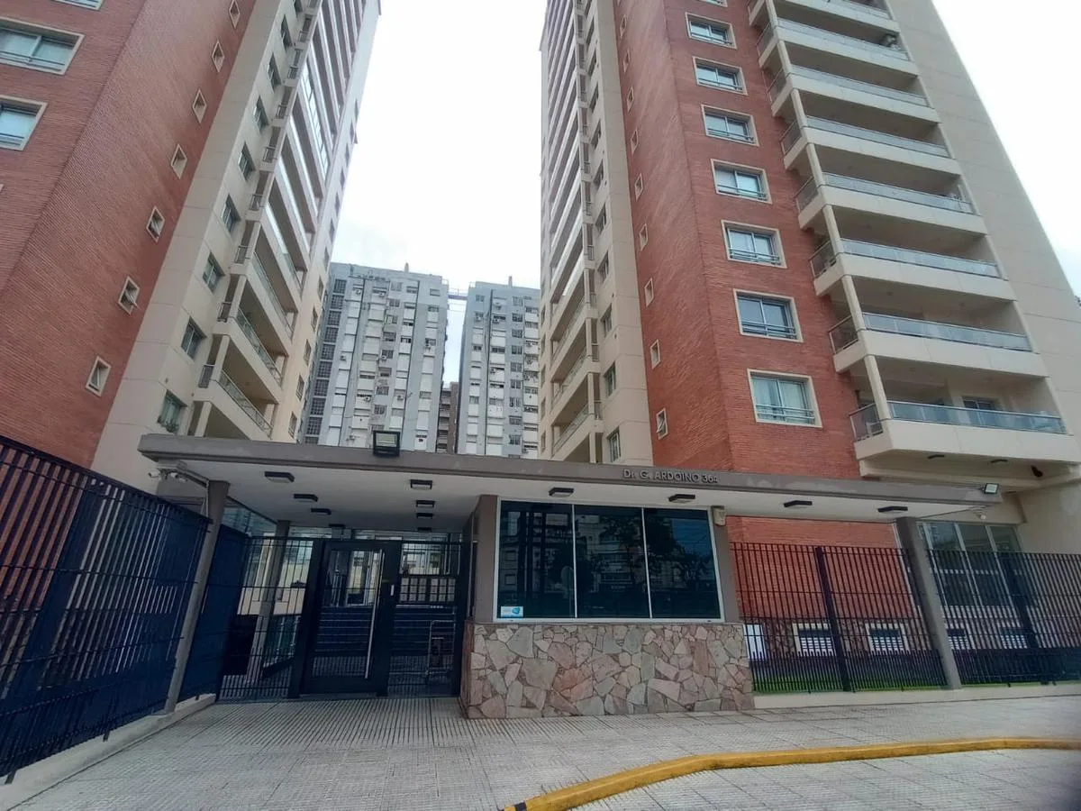 Three-room apartment with balcony in Ramos Mejía