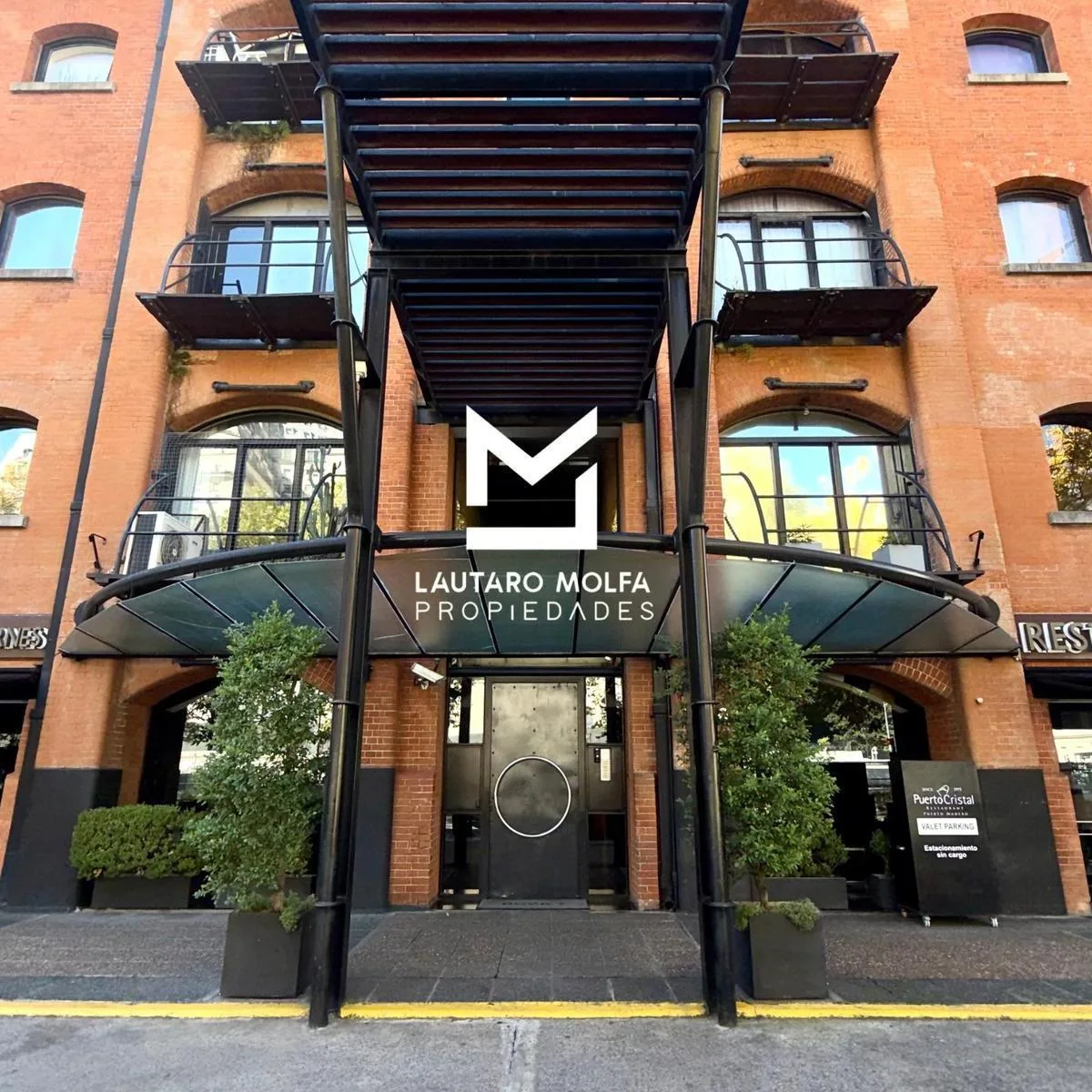 Меблированная квартира с 2 спальнями в Puerto Madero