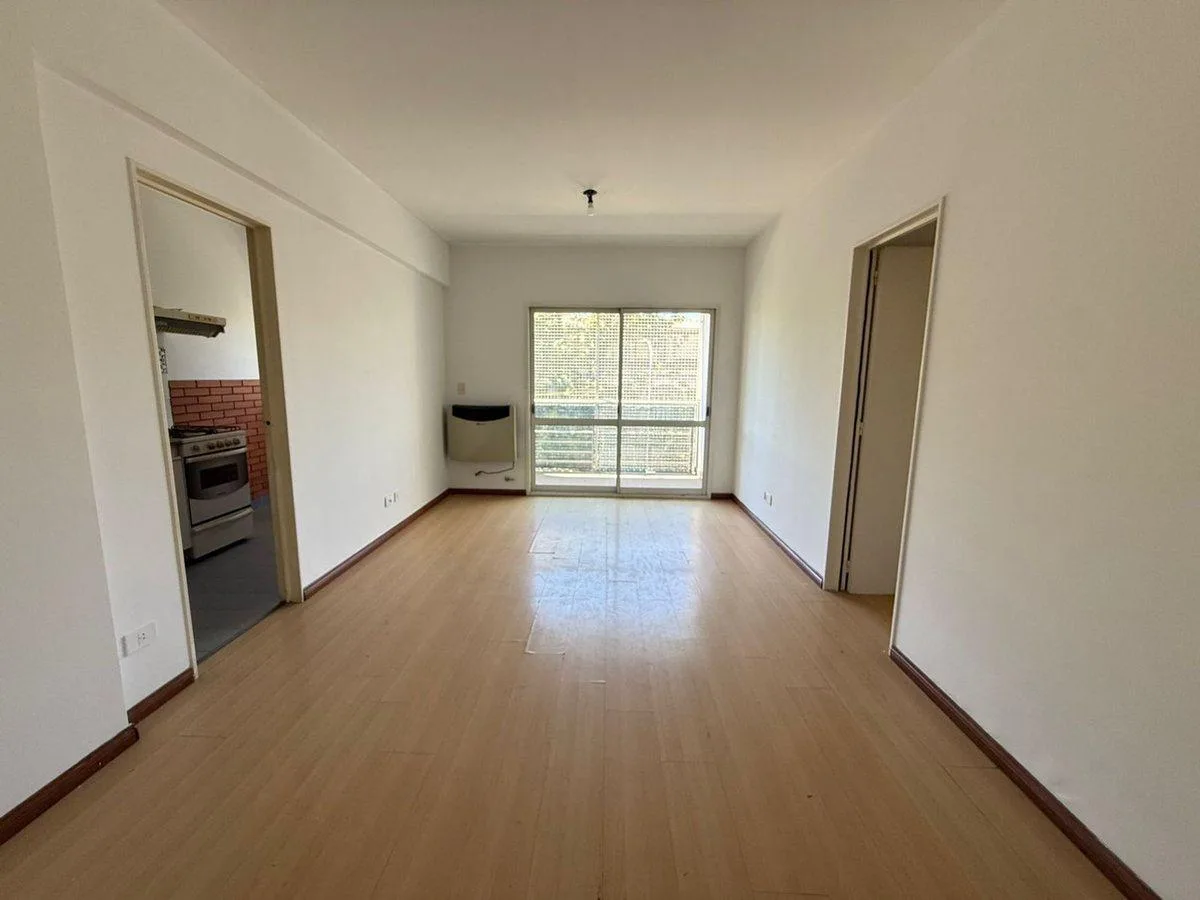 Alquiler Depto 3 Amb con Balcón - Coghlan