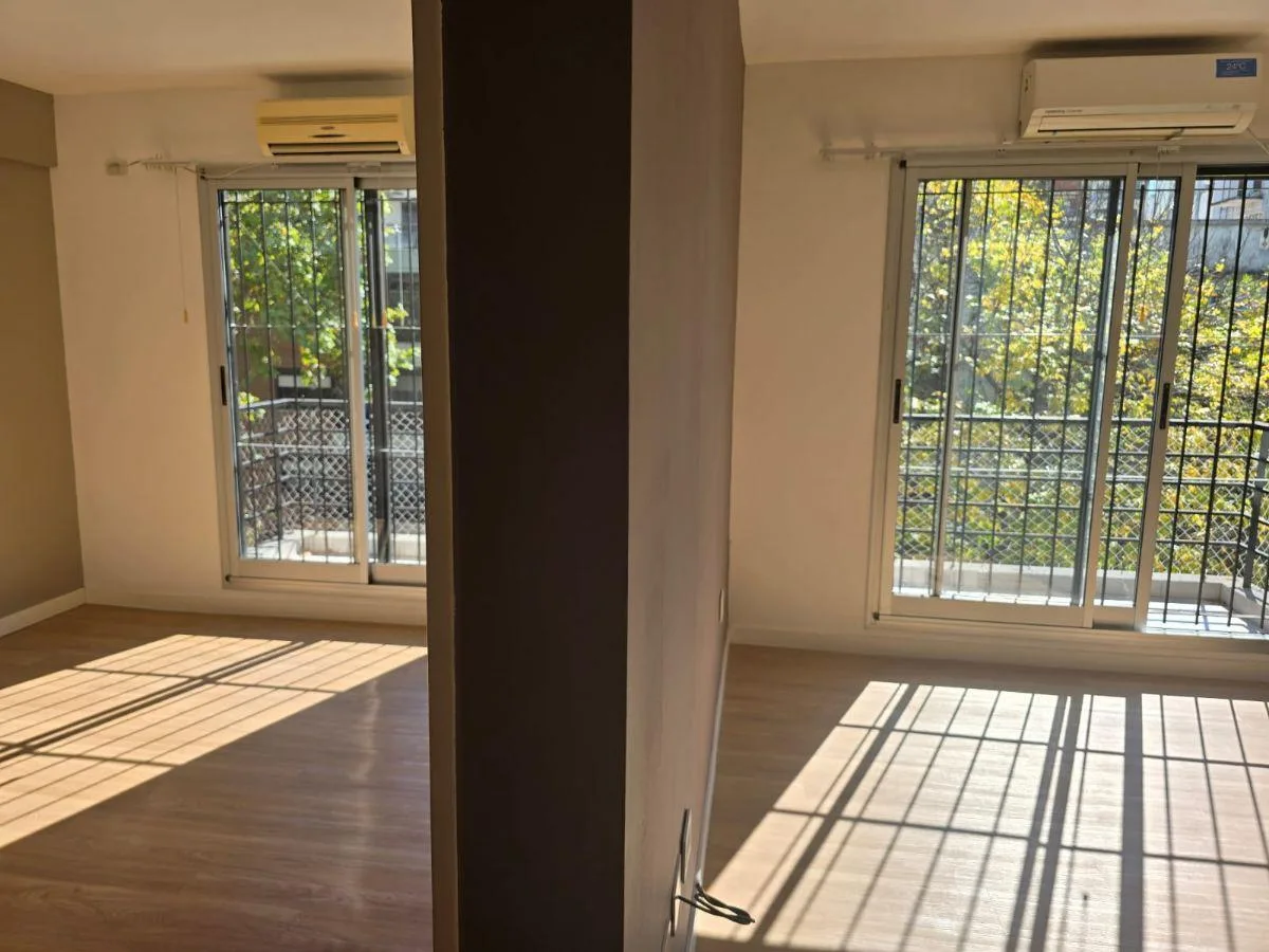 2 Ambientes C/cochera, Inmejorable Ubicación y Exte. Estado, Superluminoso, Balcón, Cocina Separada