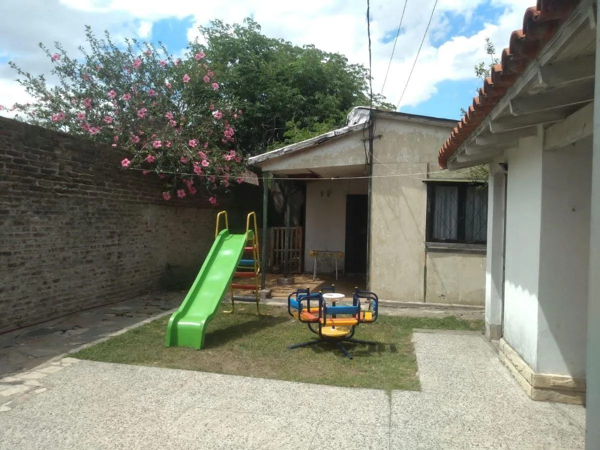 Casa Ubicada en Colon Al 800, 3 Ambientes en Alquiler!