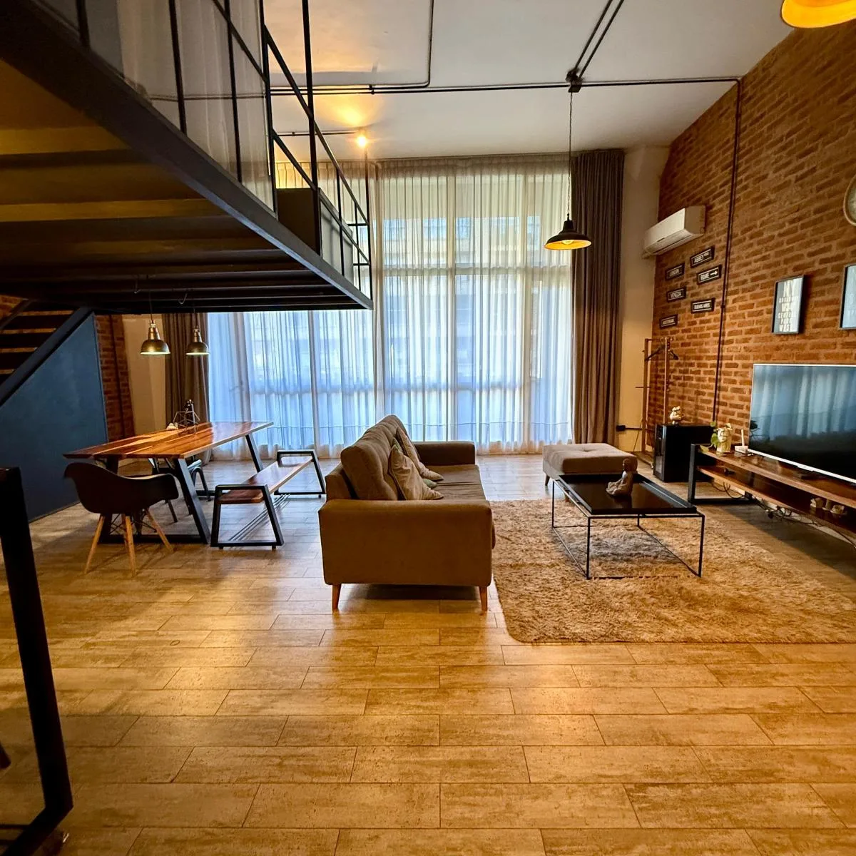 Exclusivo Loft Amoblado Edificio Historico Molina Ciudad