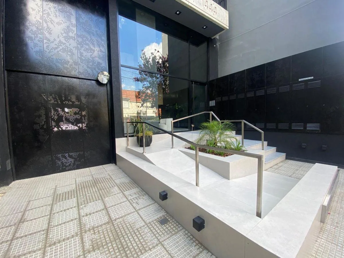2-room front-facing with balcony