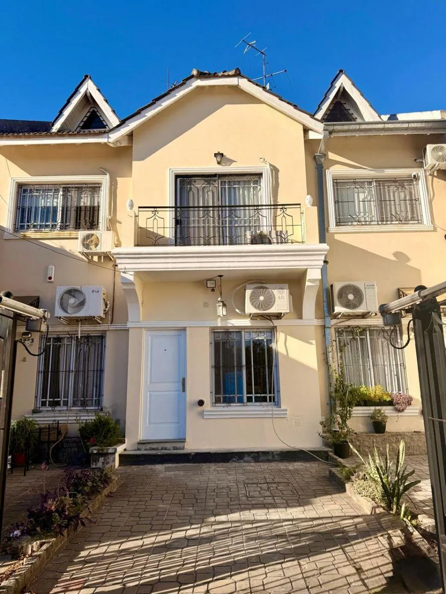 Duplex de 4 ambientes con jardín en Vicente López