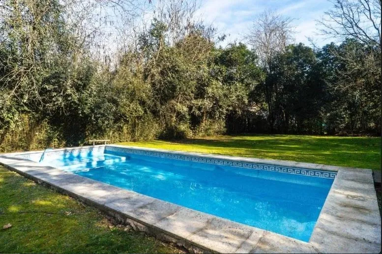 Casa 5 Ambientes en Lujan Alquiler