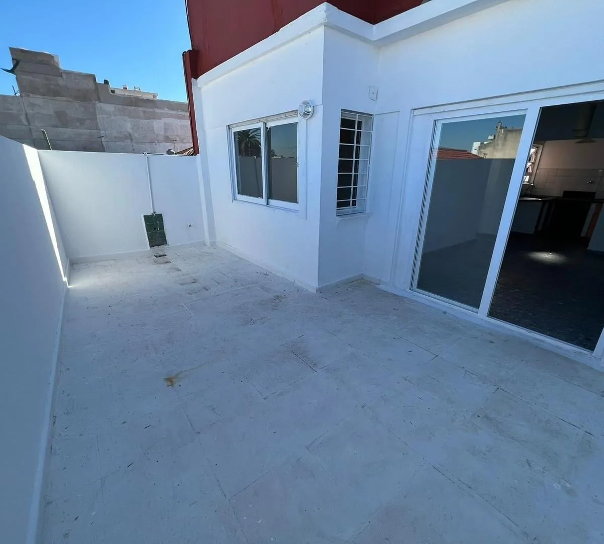 One-bedroom PH with private patio in Vicente López