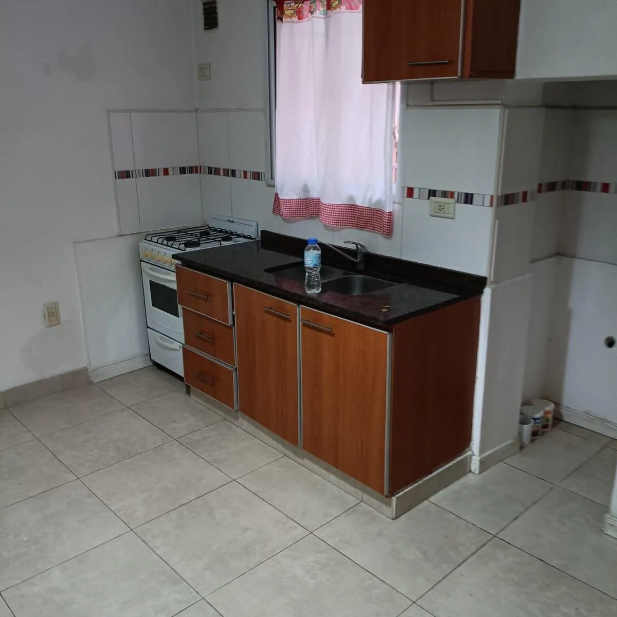 Two-bedroom house-type apartment in Quilmes