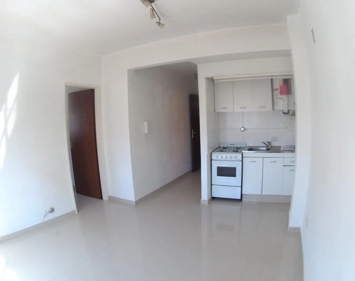 Apartamento de 2 ambientes em Castelar Norte