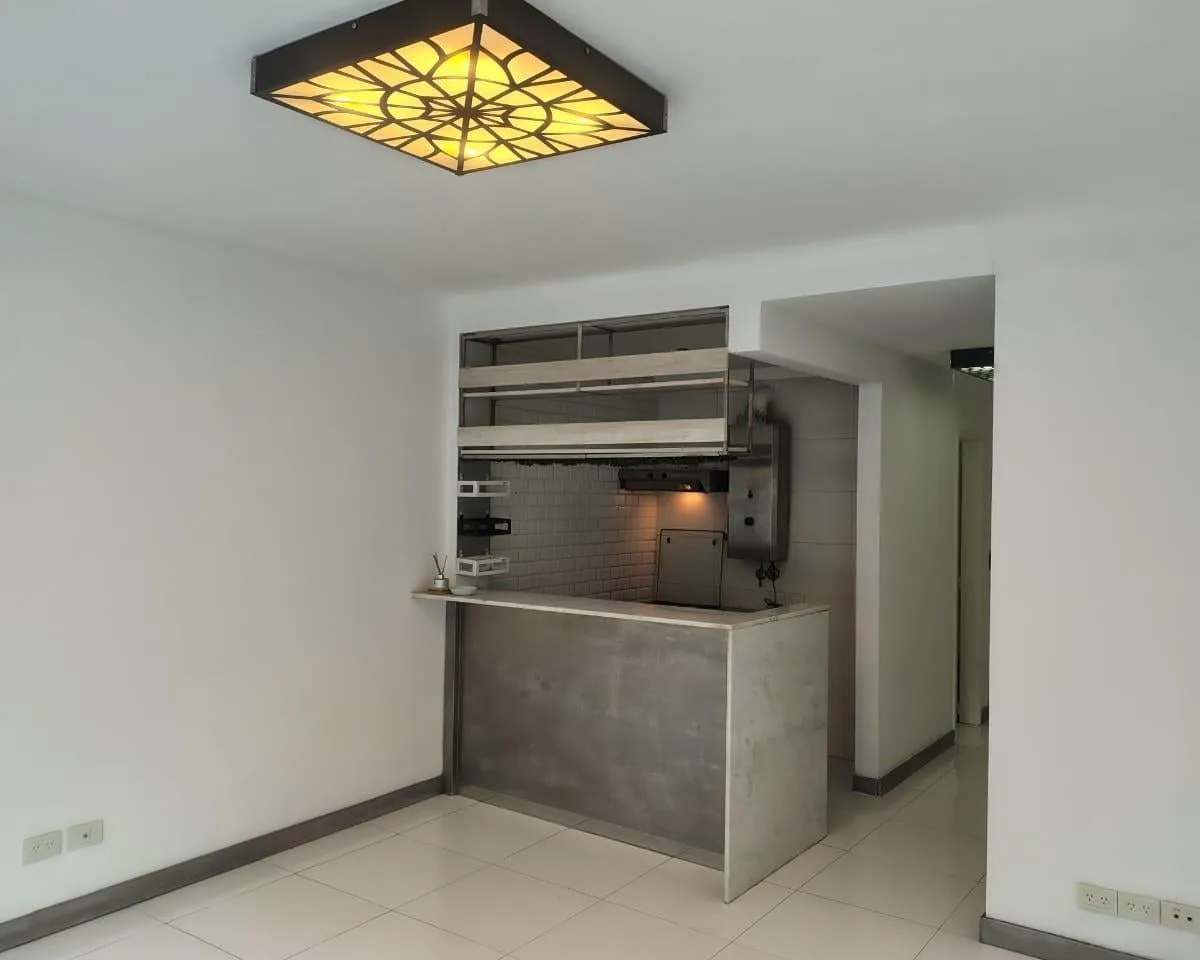 Departamento Alquiler 2 Ambientes Semipiso Al Frente 2 Balcones y Esp Guarda Coc