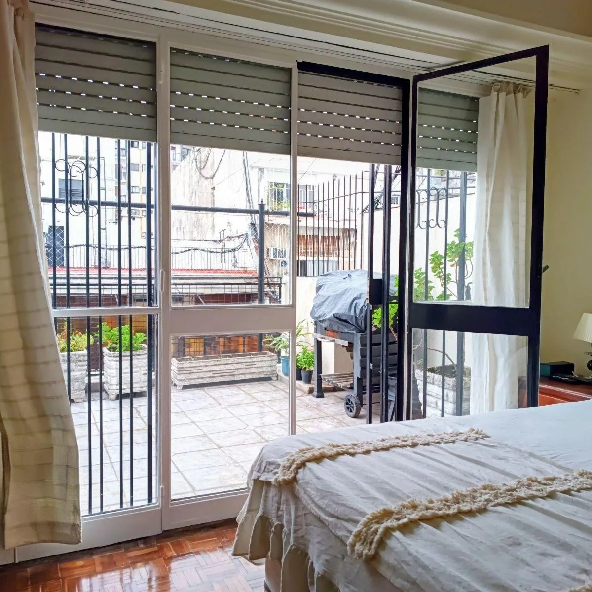 Two-bedroom apartment in Recoleta with terrace