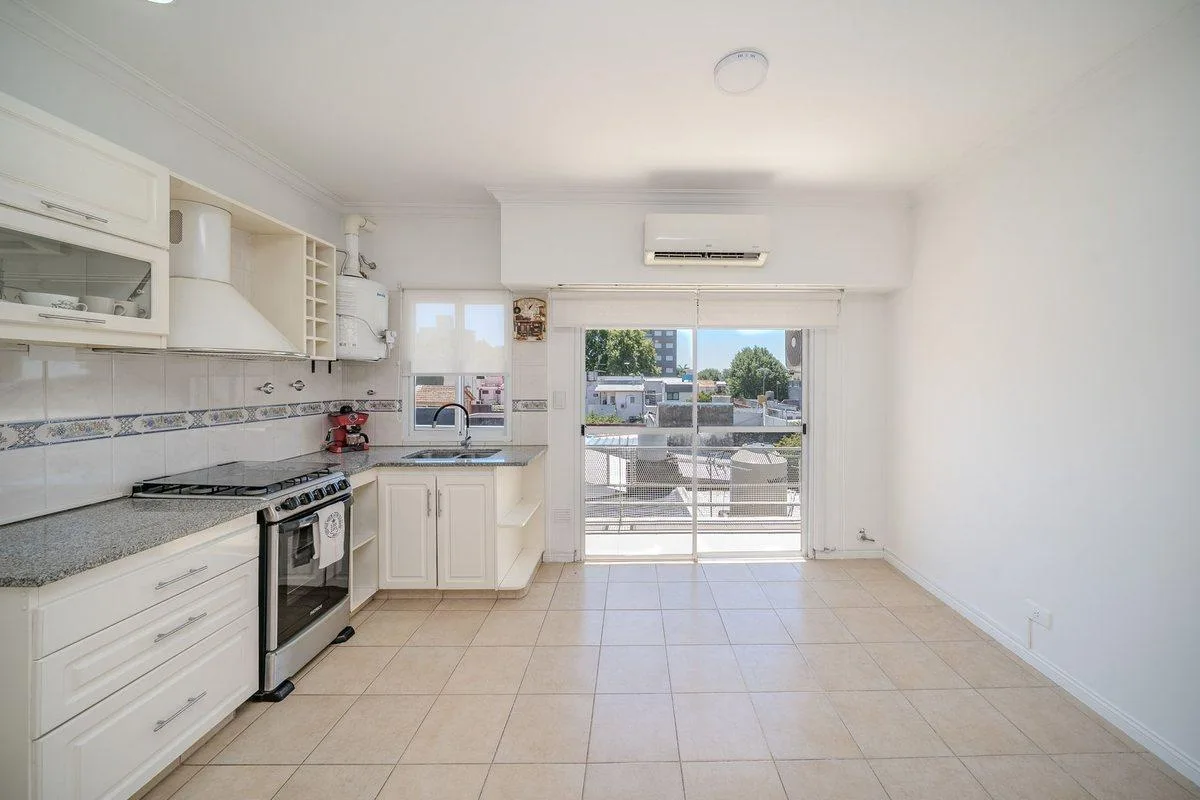 Alquiler Moderno Semipiso 2 Amb C/balcon - Caseros