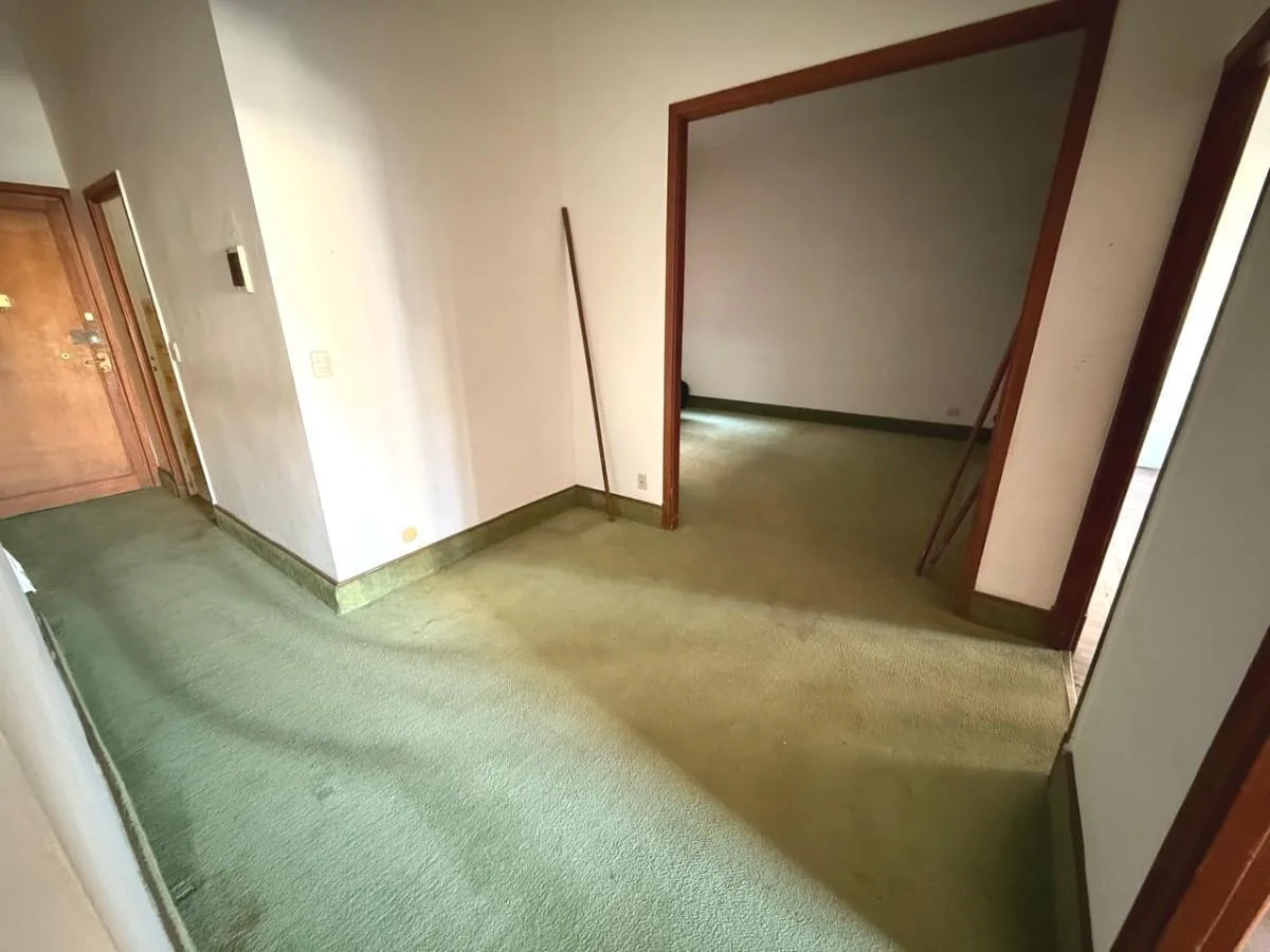 3 Ambientes (Con Dependencia) Amplio Semipiso de 88 m&sup2; - Inmejorable Ubicación
