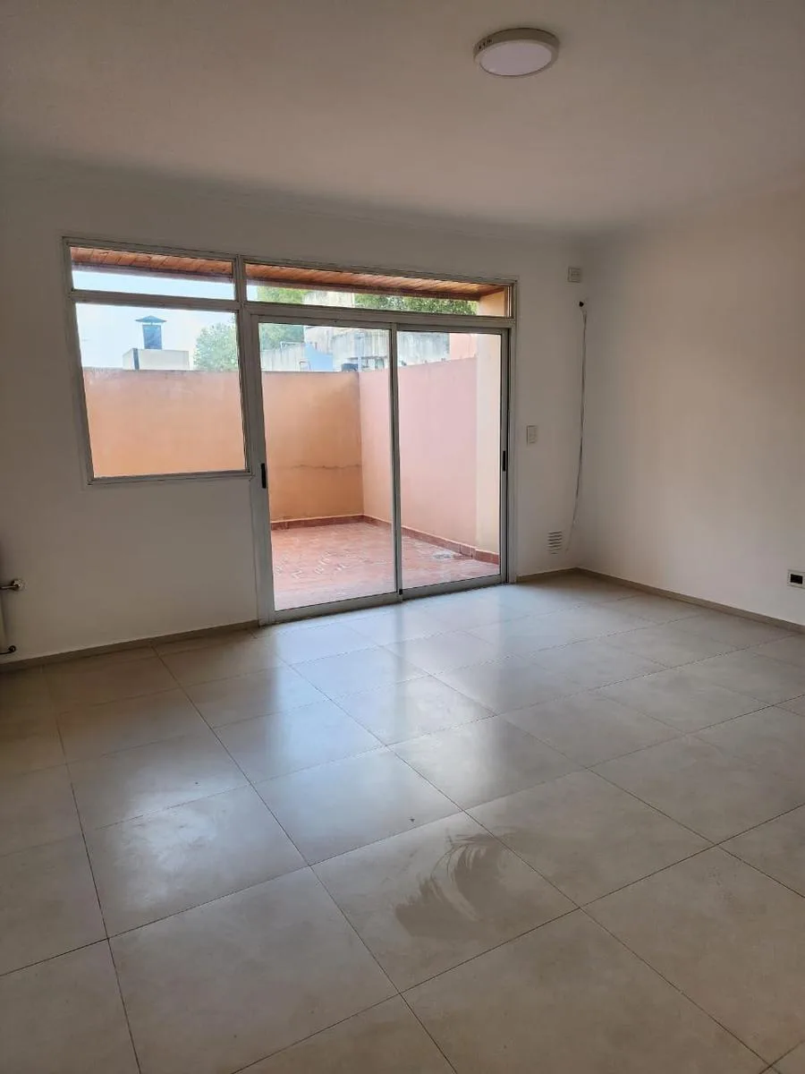 Departamento en Av Alvarez Jonte