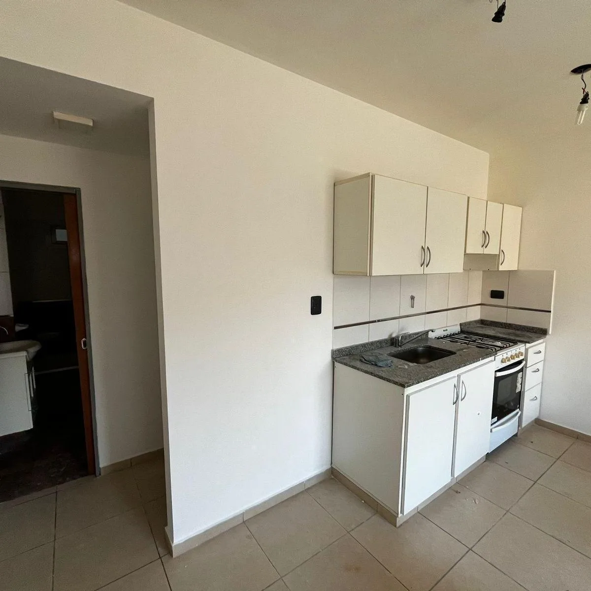 Apartamento de dois ambientes com pátio em La Matanza