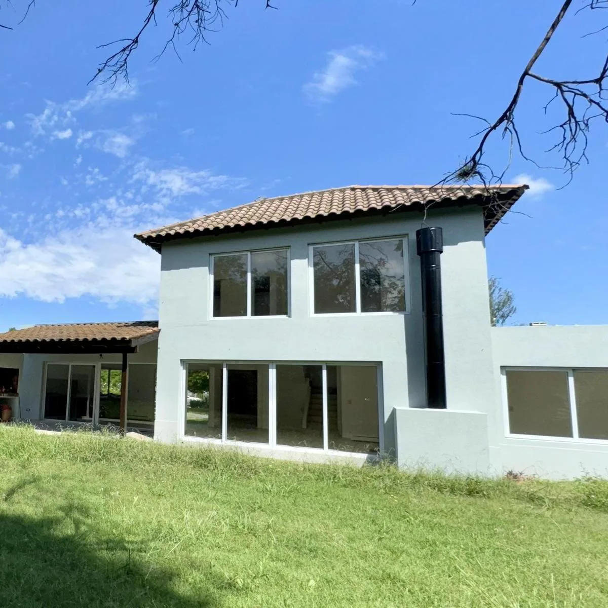 Casa 3 dormitorios en Ituzaingó