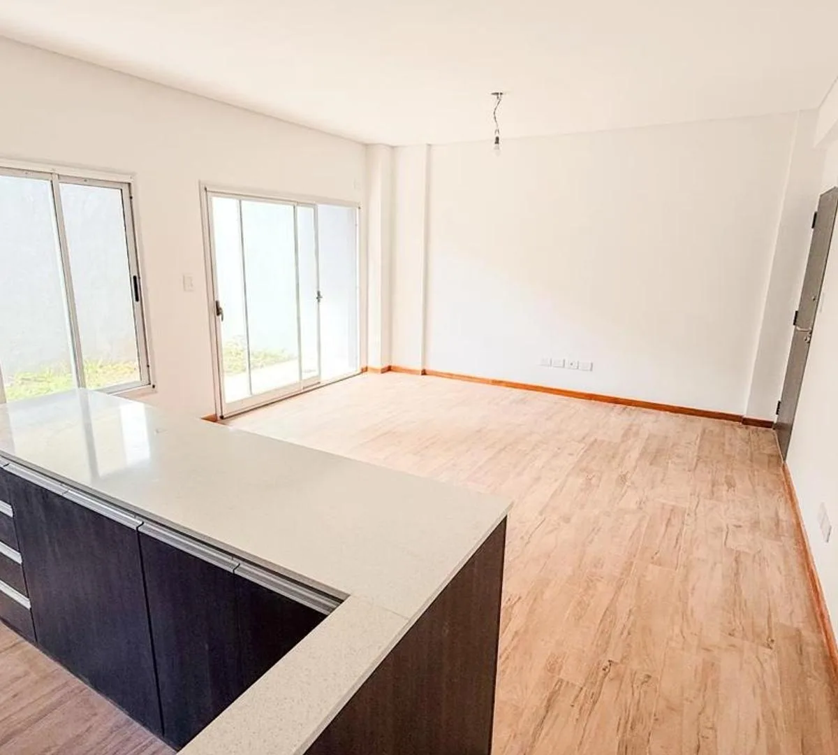 Departamento 2 Ambientes con Patio a Estrenar