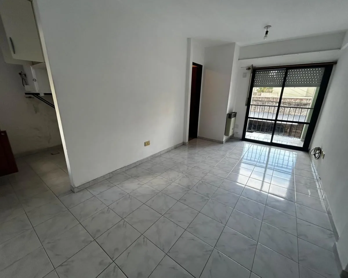 Departamento 1 Dormitorio en Alquiler. 3 E/ 60 y 61